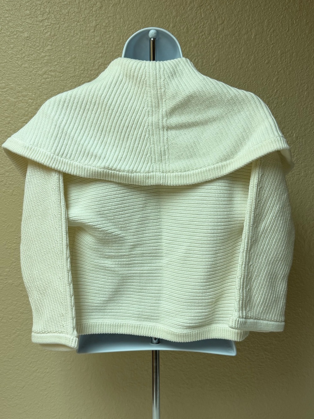 4/$20 CAbi Cream Open-Front Ribbed Shrug - Picture 3 of 5